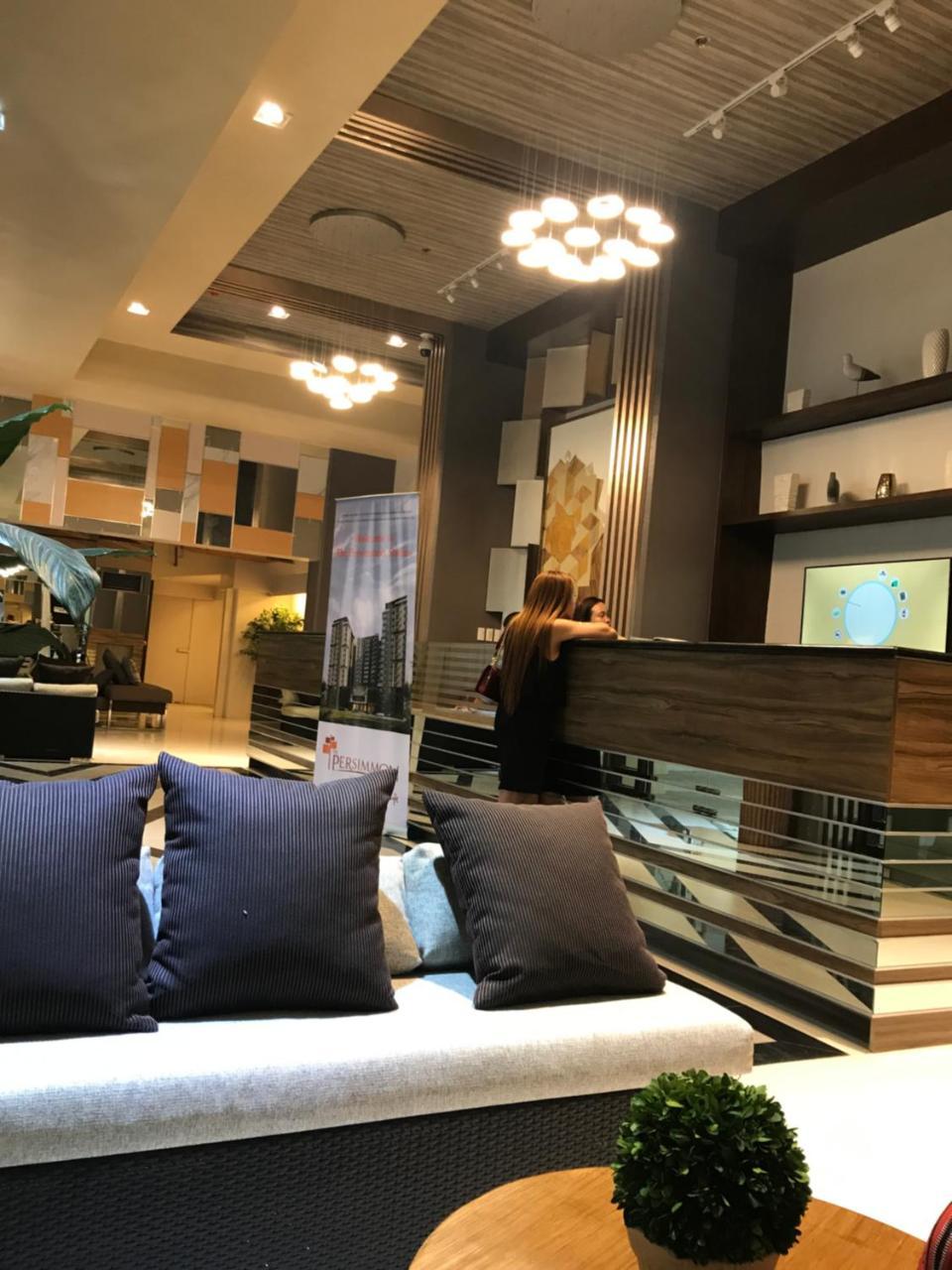The Persimmon Studios Near Ayala And Sm City Cebu Exterior foto