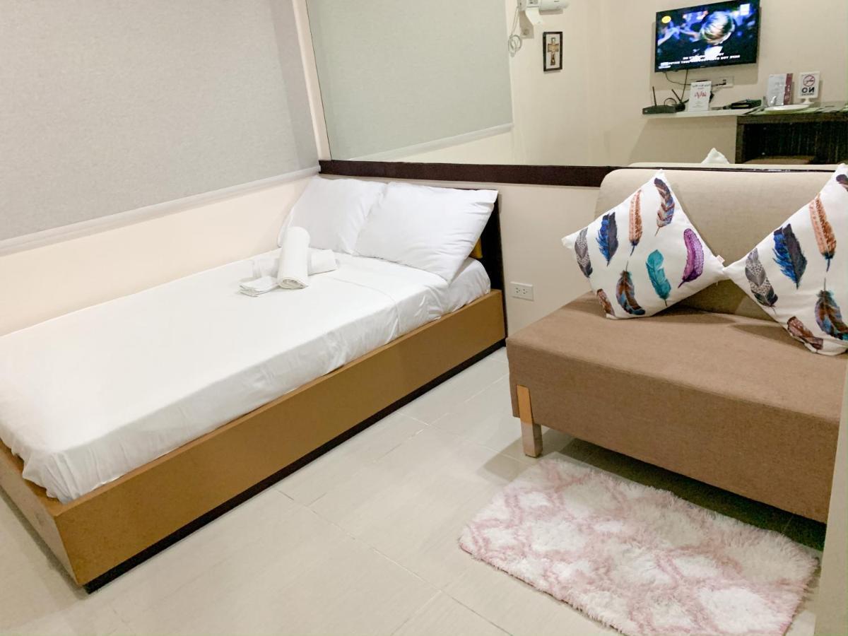 The Persimmon Studios Near Ayala And Sm City Cebu Exterior foto